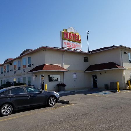 Western Budget Motel West Red Deer Exterior photo