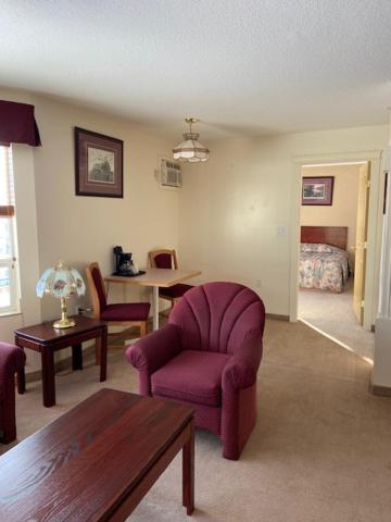 Western Budget Motel West Red Deer Exterior photo